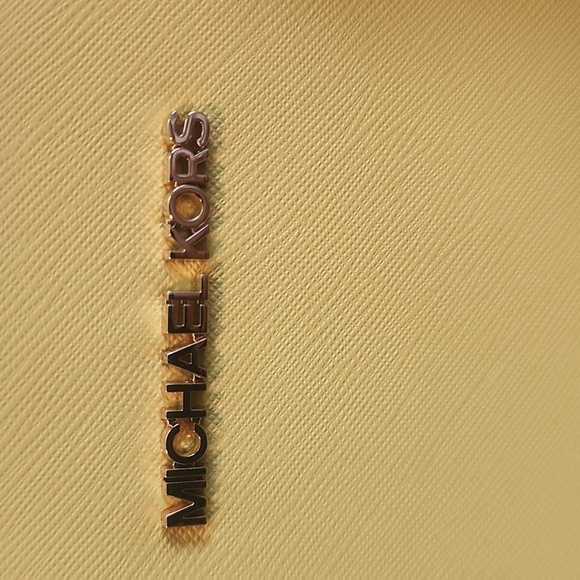 Michael Kors yellow tote - Picture 8 of 9